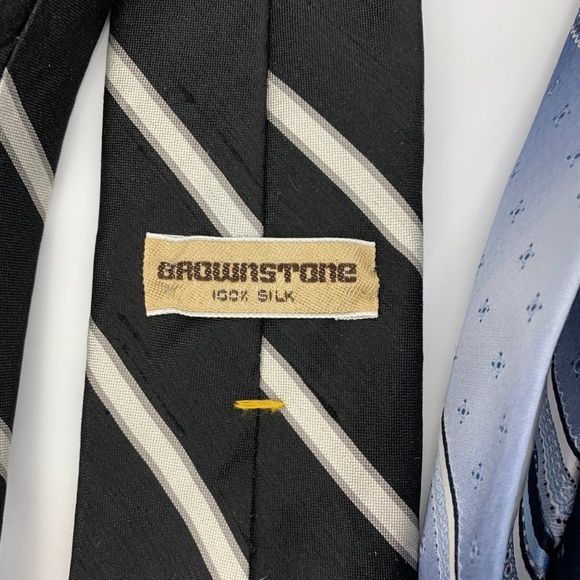 Lot of 2 Mens Ties Brownstone Black Stripe Silk Silverwoods Oleg Cassini 0632 - Picture 9 of 10